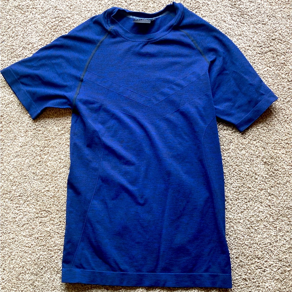 Alphalete Blue Men’s Training T Shirt - Size Small